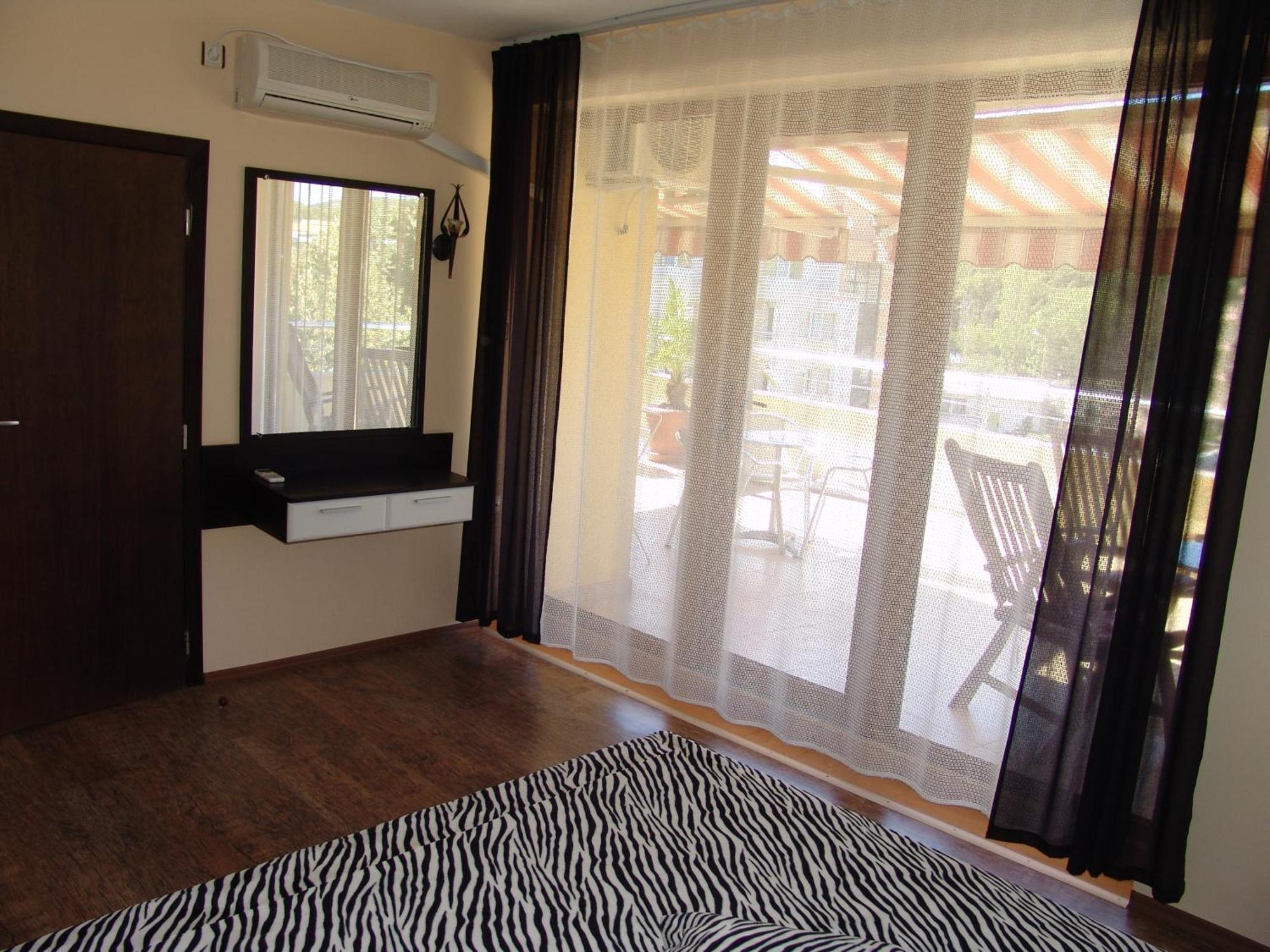 Hotel Buena Vissta Primorsko Esterno foto